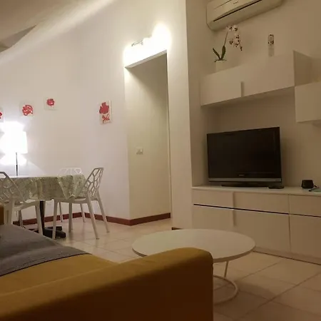 Apartamento Mansarda 150 M Da *